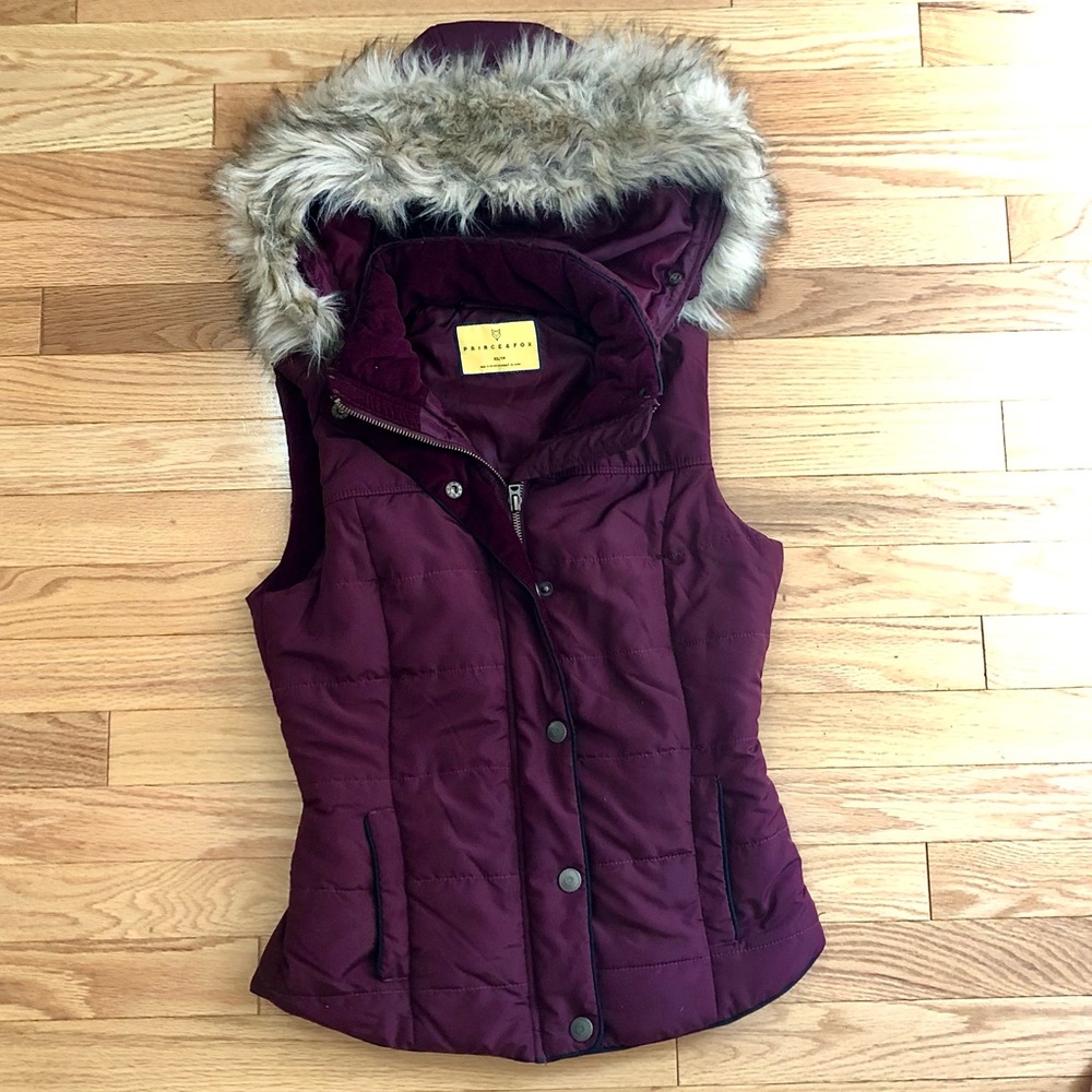 Prince and Fox maroon warm vest with hood